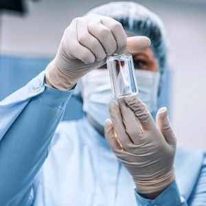 Virusas plinta visame pasaulyje: gydytojai perspėja apie simptomus, kuriuos lengva supainioti