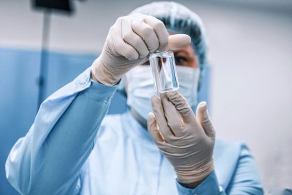 Virusas plinta visame pasaulyje: gydytojai perspėja apie simptomus, kuriuos lengva supainioti