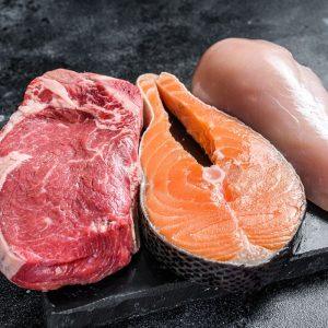 Vištiena ar lašiša: Kuri geresnė jūsų sveikatai ir mitybai?