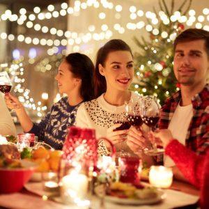Vynas Kalėdų stalui: someljė atskleidė derinius, kurie šventinę vakarienę pakels į kitą lygį