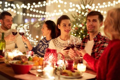 Vynas Kalėdų stalui: someljė atskleidė derinius, kurie šventinę vakarienę pakels į kitą lygį