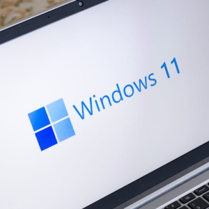 Windows 11 slapta ryja RAM’ą: viena sisteminė funkcija gali lėtinti jūsų kompiuterį mėnesiais