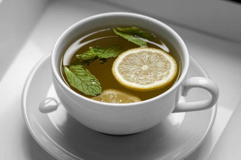 Žalioji arbata su citrina: kam ją naudinga gerti?
