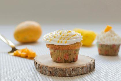 Citrininiai keksiukai su kremu