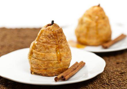 Kriaušės sluoksniuotoje tešloje