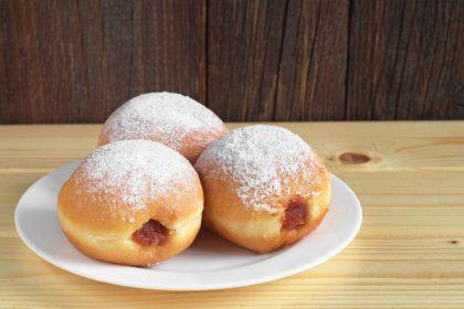 Minkštos spurgos su džemu