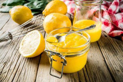 Namuose ruoštas citrinų kremas