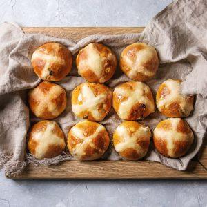 Saldžios mielinės bandelės su prieskoniais