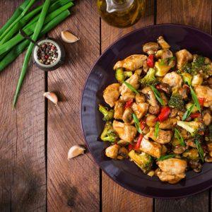 Vištiena su daržovėmis