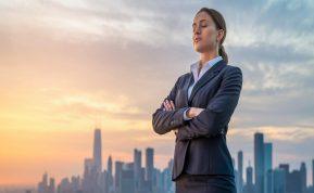 Stiprios moterys savybės, kurios padeda išsiskirti iš minios