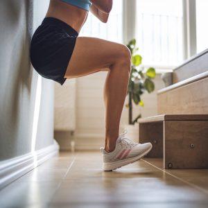 Kojų skausmus palengvinantys pratimai namų sąlygomis