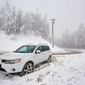 Degėsių kvapas automobilyje: ženklas, kurio jokiu būdu negalima ignoruoti