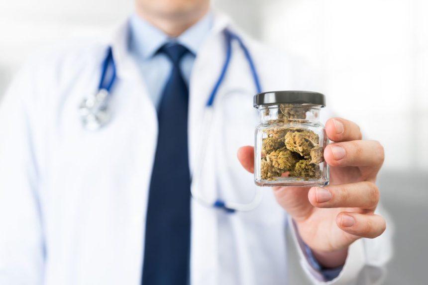 Dirbtinis intelektas jau gali aptikti narkotikus ir alkoholį