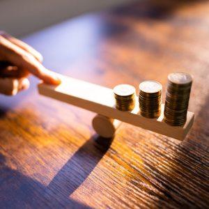 Ekspertai atskleidė, koks scenarijus žadamas Rusijos ekonomikai 2026-aisiais.