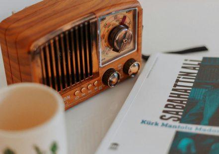 Kodėl radijuje nuolat girdime tas pačias naujienas? Atsakymas nustebins net ištikimiausius klausytojus