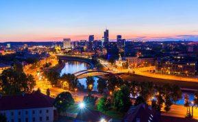 „Šviesos tarša tyliai griauna gamtą ir mūsų sveikatą”, teigia mokslininkai