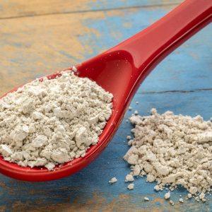 Pamirškite druską: viena natūrali medžiaga tirpdo ledą greičiau ir kenkia mažiau