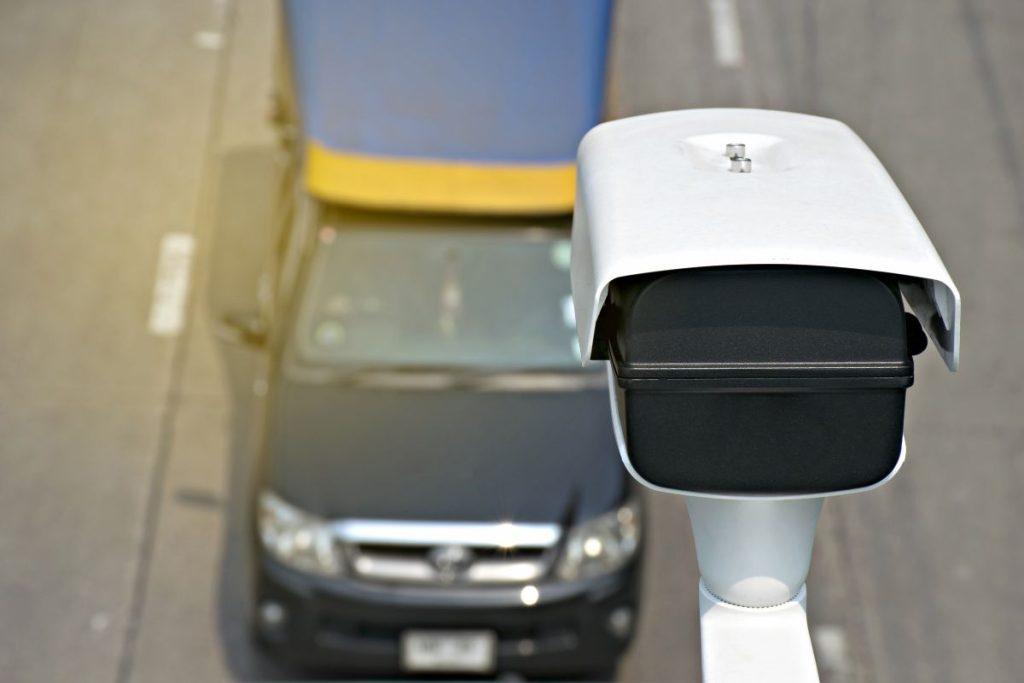 Paprastas būdas, padėsiatis sužinoti ar greičio matuoklis tikrai veikia. Greičio kontrolė Lietuvoje