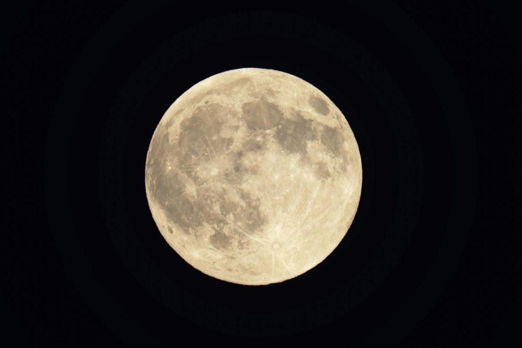 Sausį pakelkite akis į dangų: laukia daug nuostabių reginių. Mėnulio pilnatis sausio pradžioje
