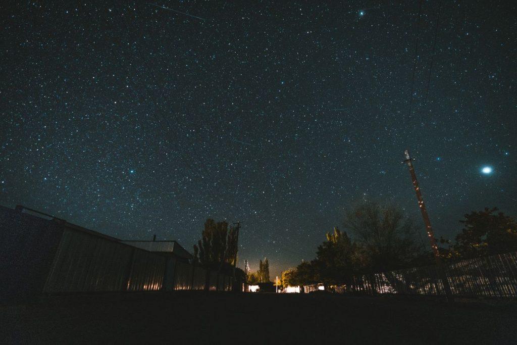 Sausį pakelkite akis į dangų: laukia daug nuostabių reginių. Meteorų lietus sausį