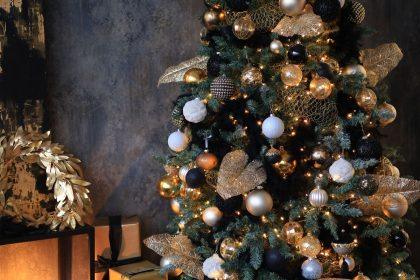 Šokiruojanti tiesa: kada iš tikrųjų reikia puošti Kalėdų eglę ir ką apie tai sako tradicijos?