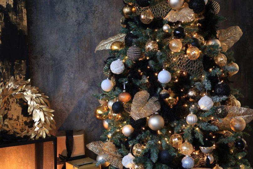 Šokiruojanti tiesa: kada iš tikrųjų reikia puošti Kalėdų eglę ir ką apie tai sako tradicijos?