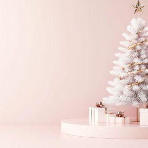 Šokiruojantis kalėdinis triukas: raudonai baltos eglės dekoras, nuo kurio kaimynai neteks žado