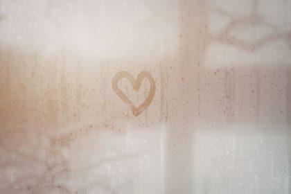 Sustabdykite langų rasojimą: gali padėti paprastas indų plovimo skystis!