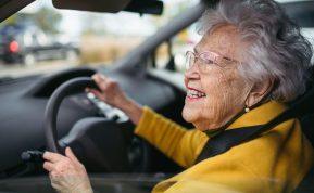 Vairuotojų laukia pokyčiai: galutinis sprendimas dėl vyresnių žmonių vairavimo