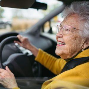 Vairuotojų laukia pokyčiai: galutinis sprendimas dėl vyresnių žmonių vairavimo