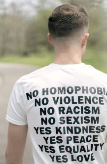 Ką jūsų marškinėliai pasako apie jus- 2026-ųjų vasaros tendencijos ir savirealizacijos menas