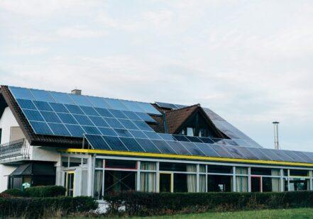 Saulės elektrinė, asociatyvi nuotr. Unsplash.
