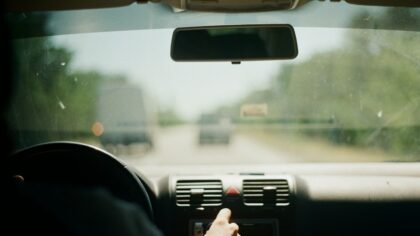 Kaip išvengti brangių remonto klaidų: įpročiai, kurie kasdien tyliai žaloja jūsų transporto priemonę
