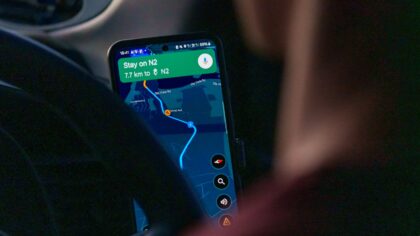 Navigacijos programėlių spąstai ir galimybės: kaip protingai naudoti „Google Maps“ ar „Waze“ kasdienėse kelionėse