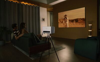 Vakaro kino klubas namuose: kaip suorganizuoti prasmingą filmų vakarą šeimai ir draugams